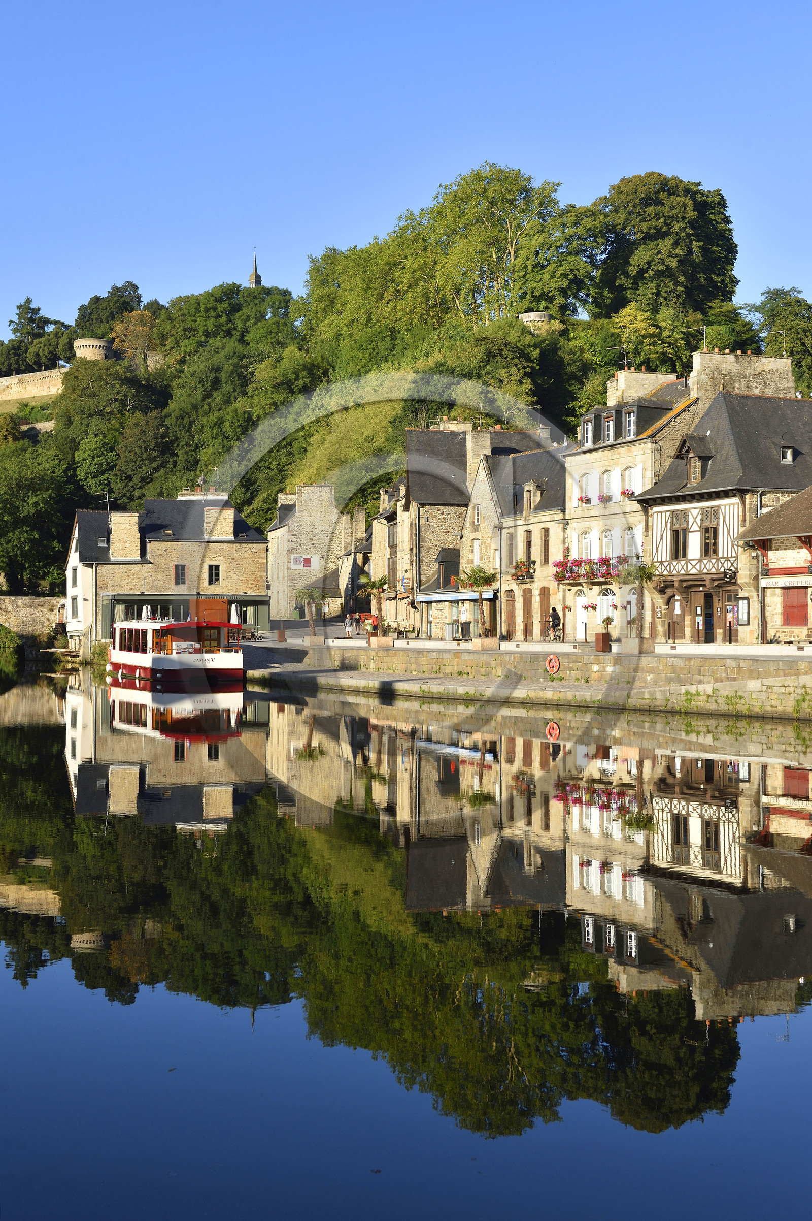 France, Dinan
