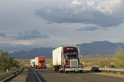 USA, ARIZONA, INTERSTATE 40 VERS LOS ANGELES