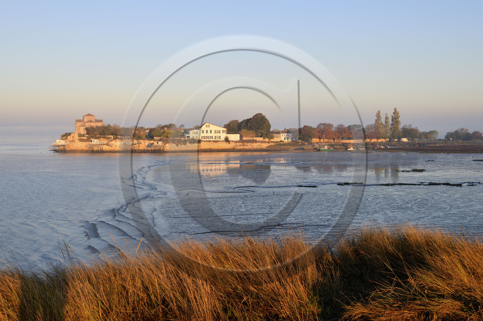 France charente maritime estuaire gironde saintonge talmont sur gironde