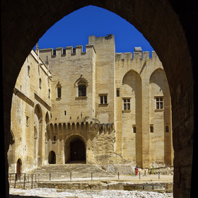 France, Avignon