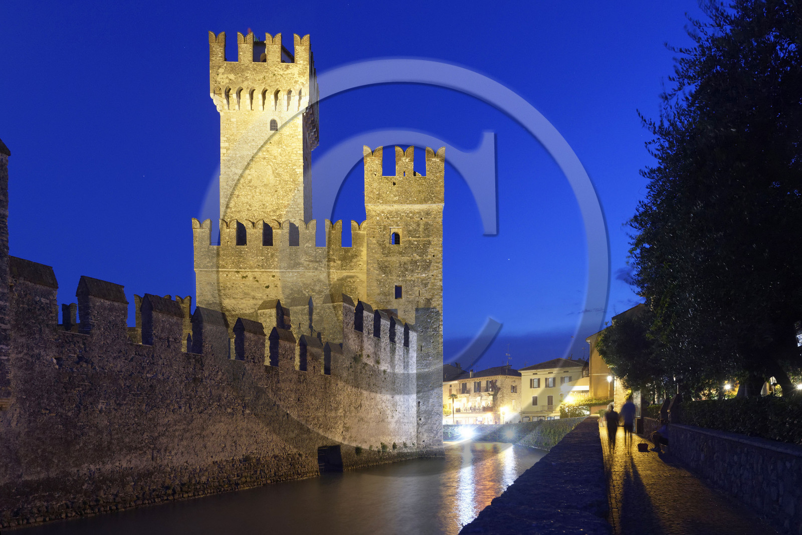 Italie lombardie lac garde sirmione chateau