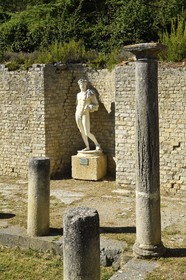 France, Vaison