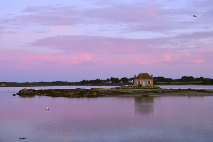 France,  St Cado
