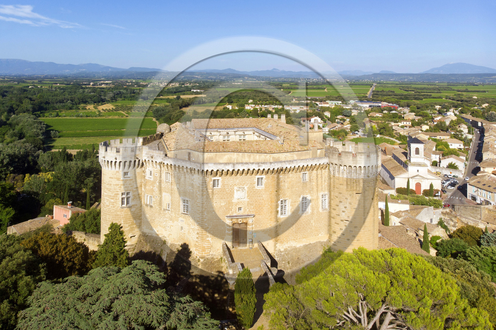 France, Suze la Rousse