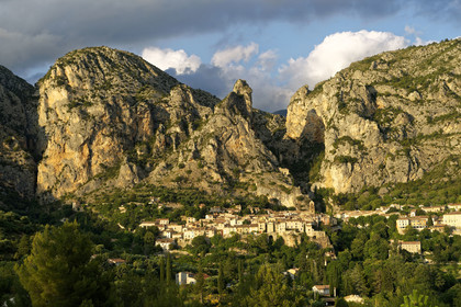 France, Moustiers