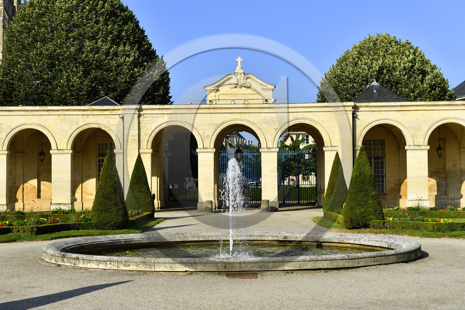 France, Caen