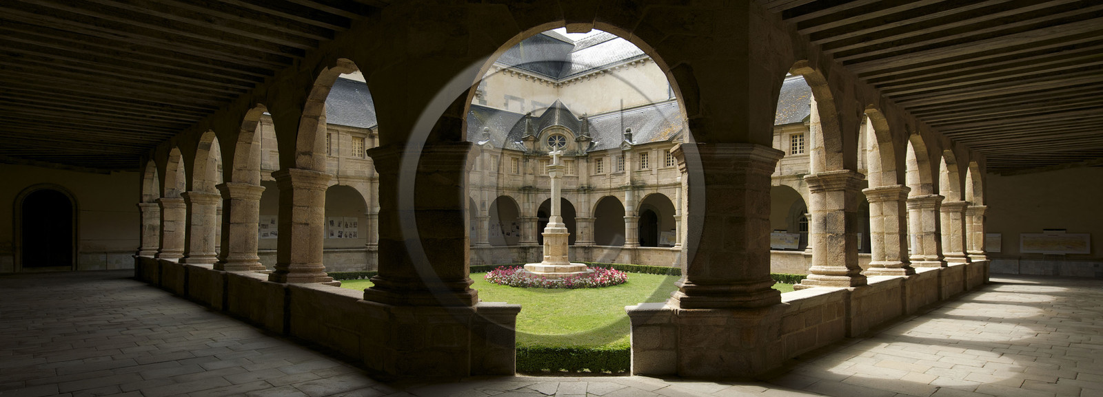 France, Auray