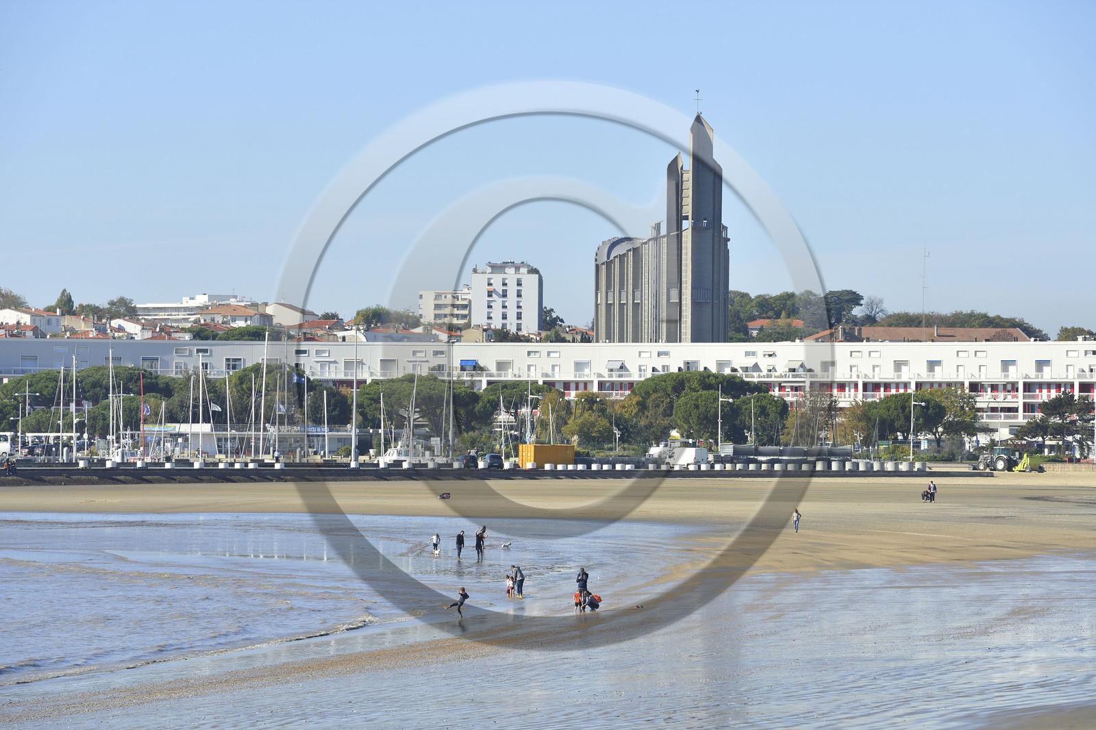 France charente maritime royan plage front mer