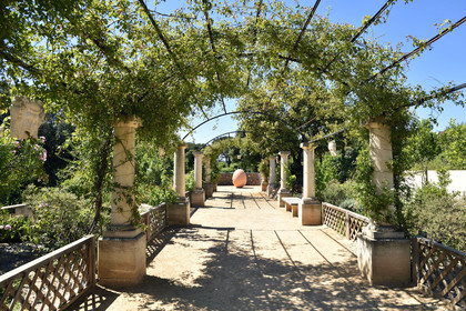 France, Thau