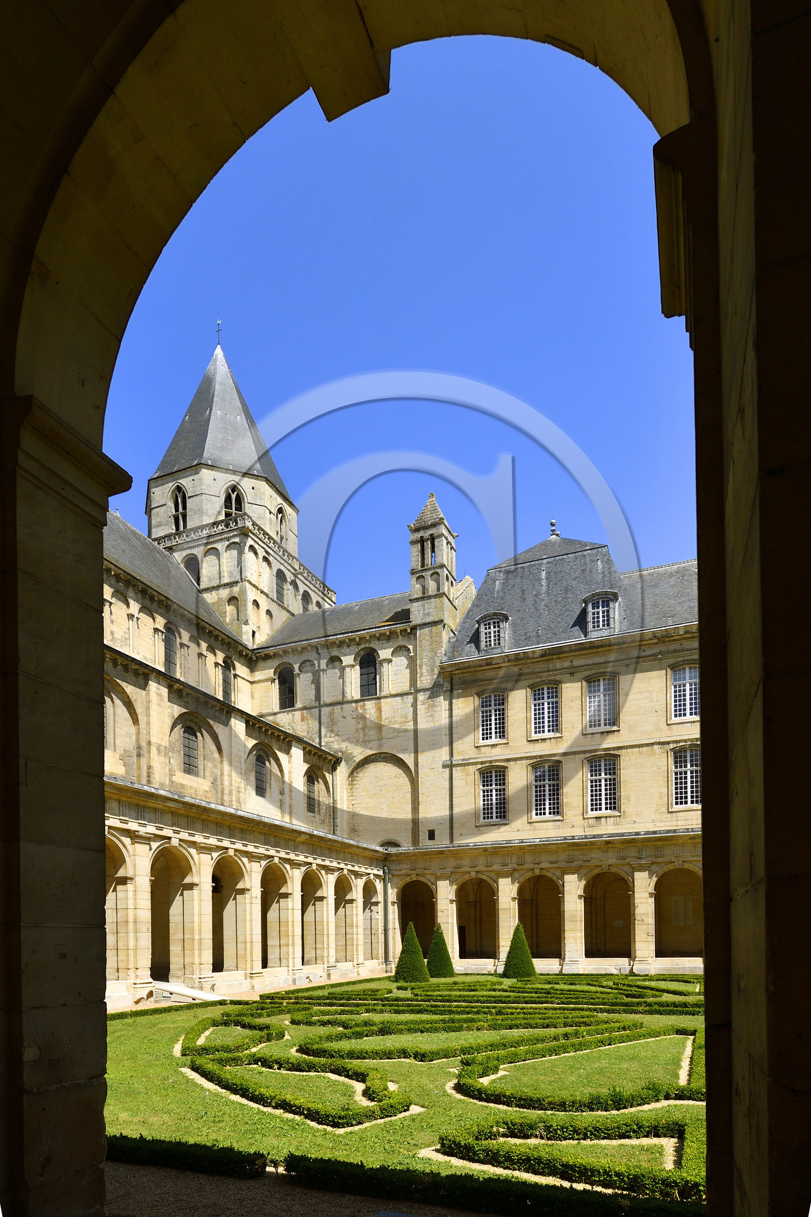 France, Caen