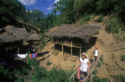 THAILANDE   VILLAGE DU NORD