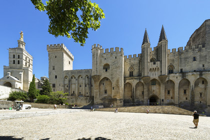 France, Avignon