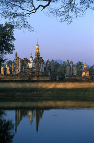 THAILANDE   SUKHOTHAI.TEMPLE DE WAT MAHATHAT