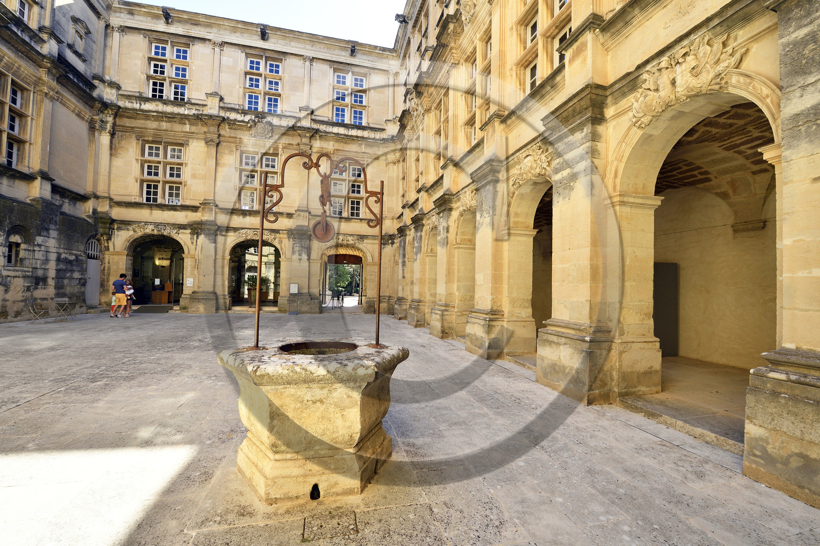 France, Suze la Rousse