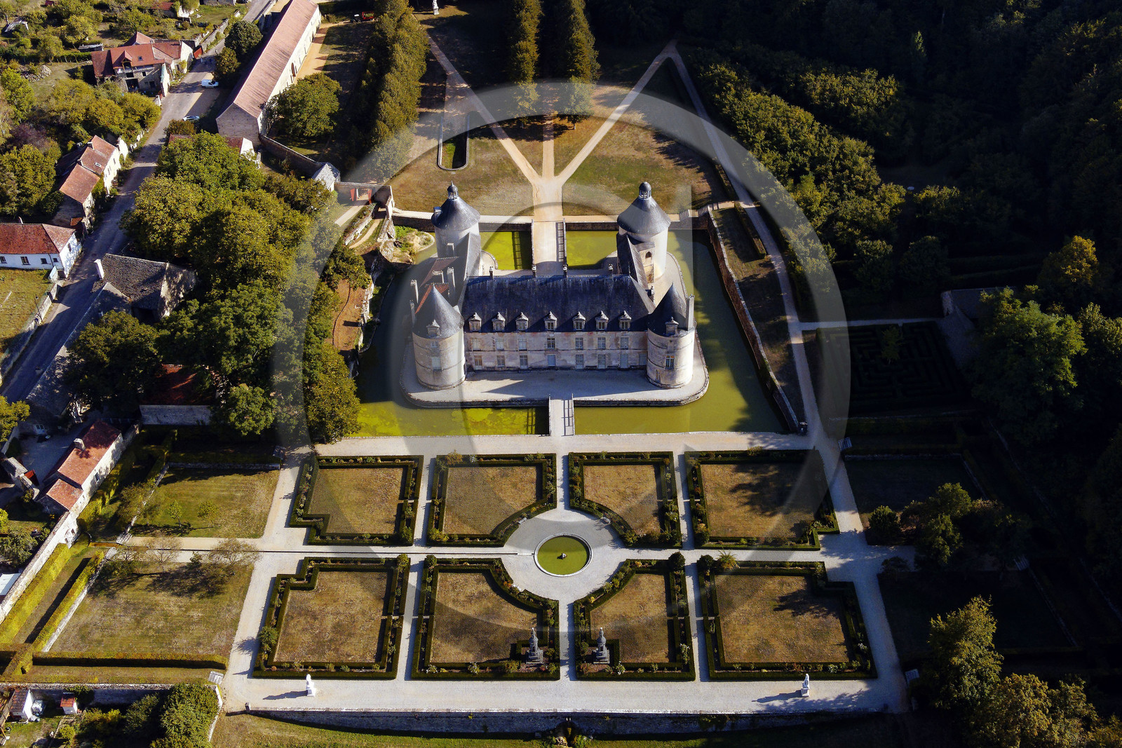 France, Bussy
