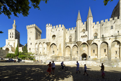 France, Avignon