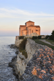 France charente maritime estuaire gironde saintonge talmont sur gironde