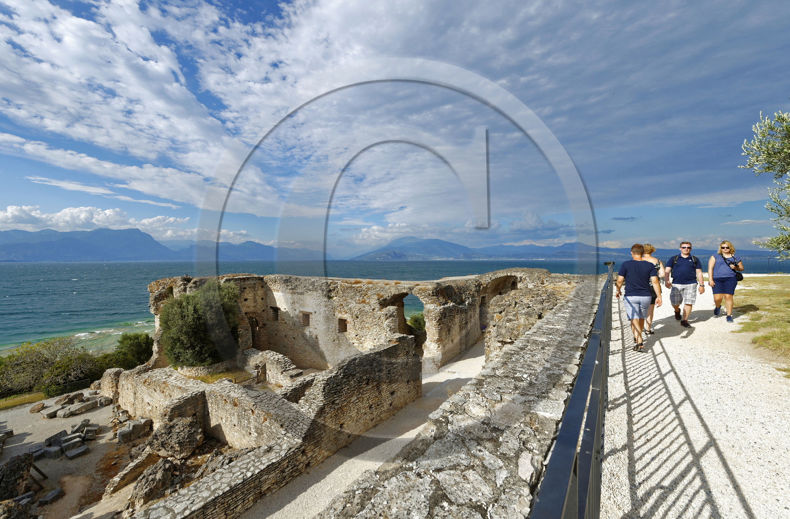Italie lombardie lac garde sirmione grotte