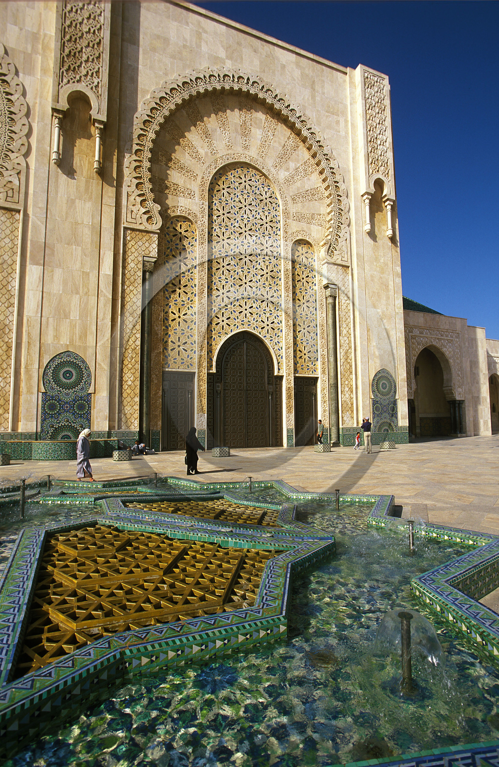 MAROC   CASABLANCA.MOSQUÉE DE HASSAN 2