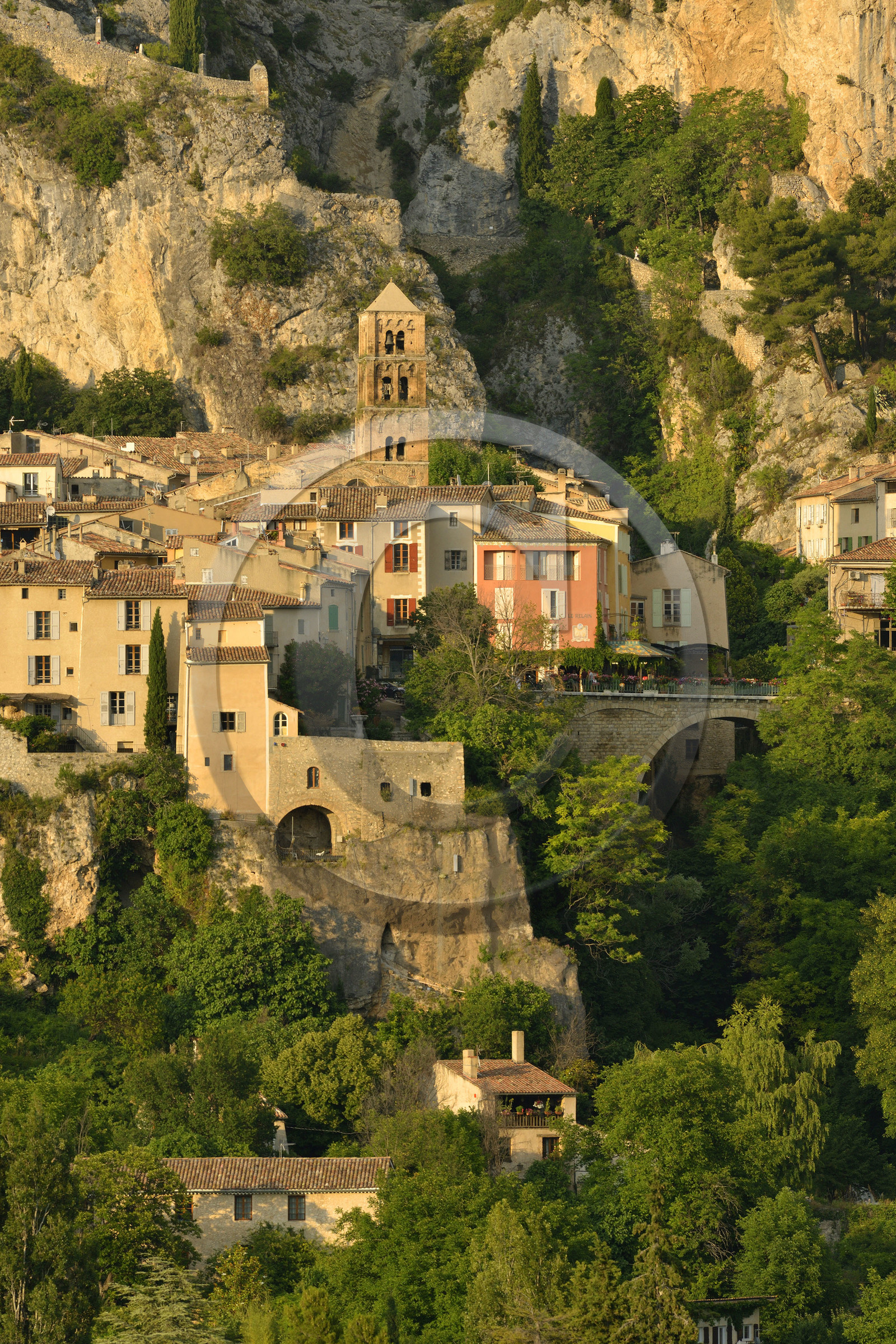 France, Moustiers